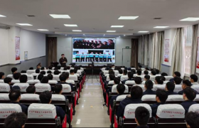 陕西航空职业技术学院特邀中国航空工业集团首席技能专家、大国工匠、全国青联副主席方文墨入校开展专题分享