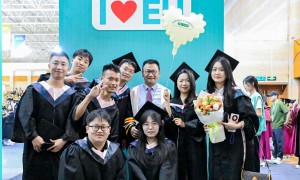 西安欧亚学院创办人胡建波博士2025年毕业致辞