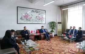 新加坡南洋管理学院、英国坎特博雷大学代表团来咸阳师范学院交流访问
